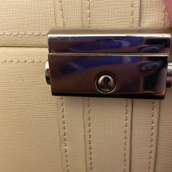 A set of two Pottery Barn cream leather jewelry boxes. - Picture 14 of 15